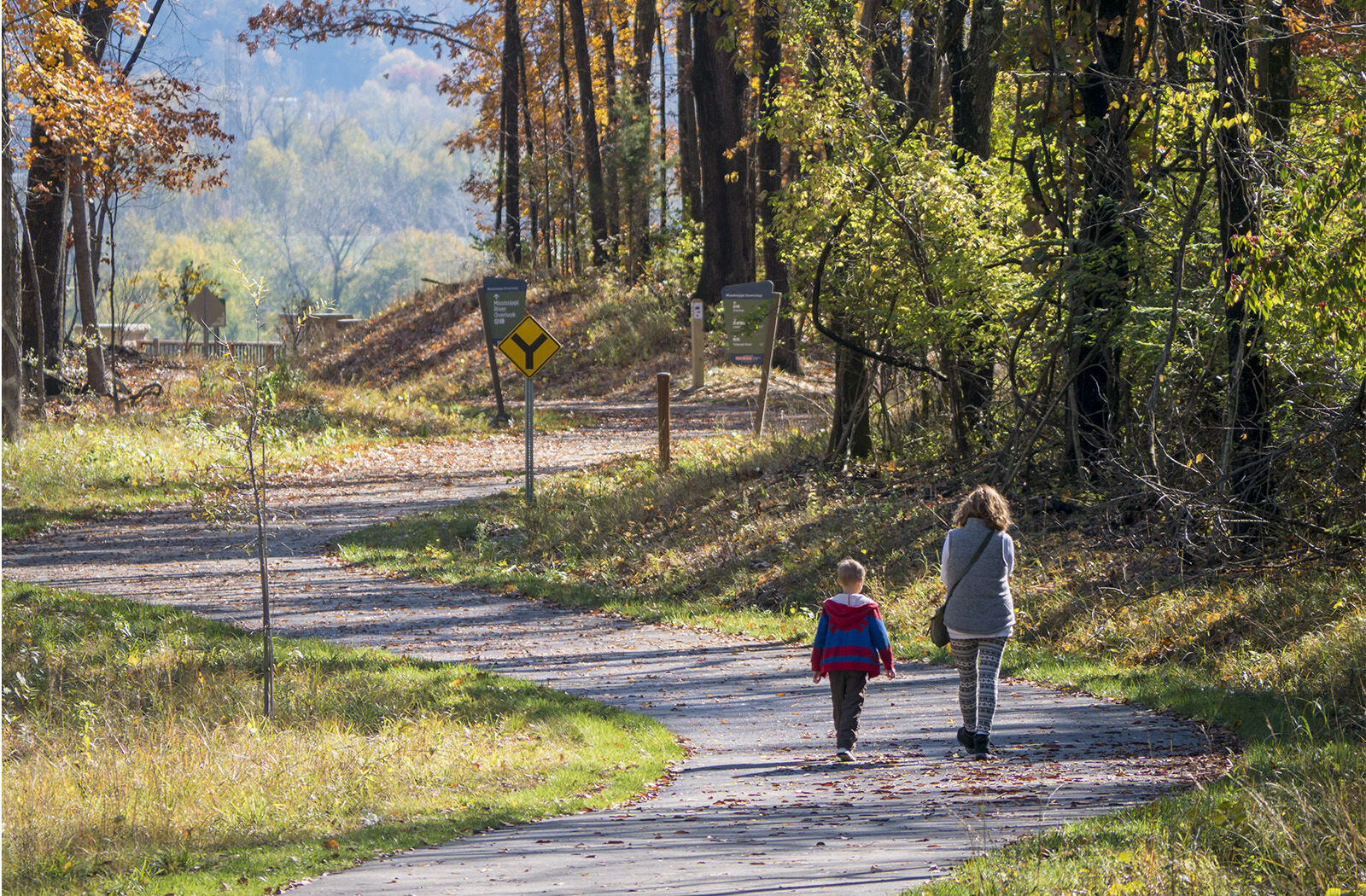 Mississippi Greenway at Cliff Cave Park